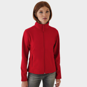 Ceci est une veste softshell pour femme.