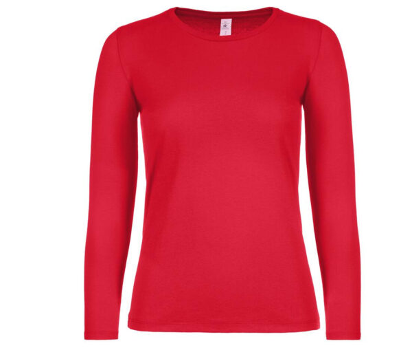 Ceci est un tee shirt manche longue pour femme de couleur red.