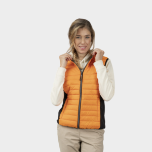 Ceci est un bodywarmer bi-matiere tendance pour femme.